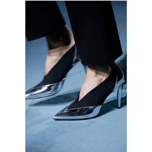 NIB Givenchy Show Stretch Metallic Heels Size 7 - Picture 1 of 13